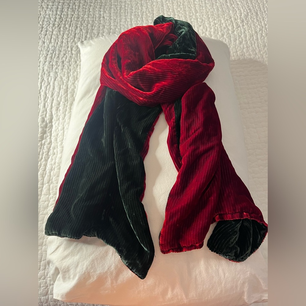 Elegant Velvet Scarf made of the finest Silk & Rayon Velvet